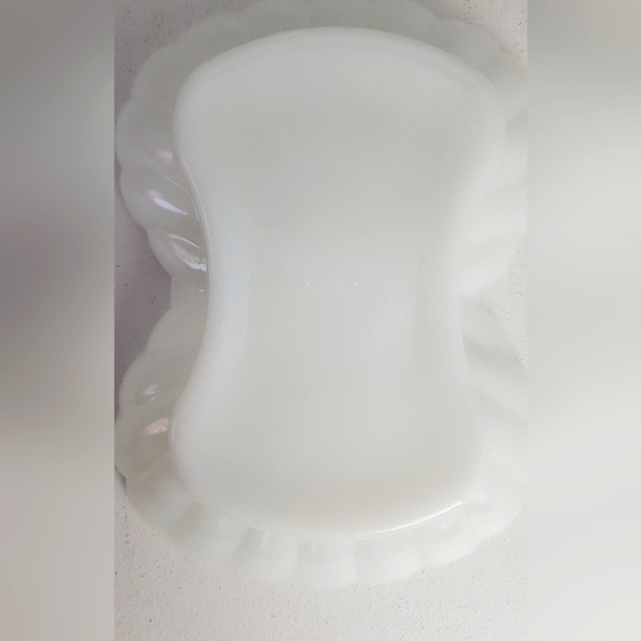 1970s Scalloped Shell Ring Dish - Picture 2 of 7